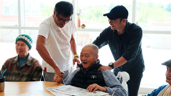 李宗盛率眾音樂人　又騎又唱獻愛心