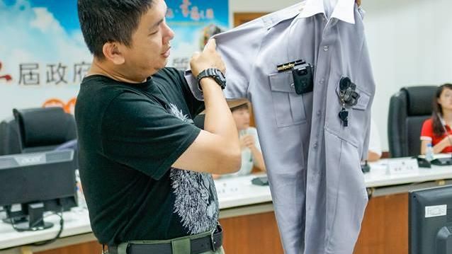 警察都有制服穿？遭爆員警自費買的