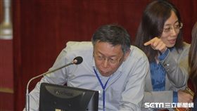 台北市長柯文哲6日前往市議會接受總質詢。 圖／記者林敬旻攝