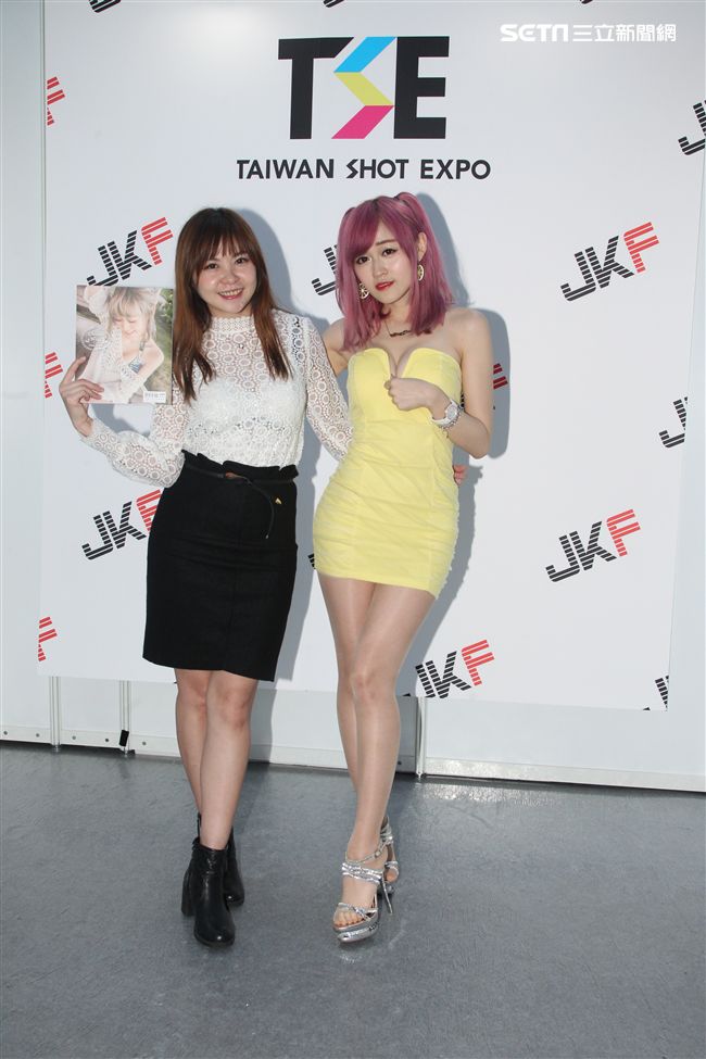 電影女神箐箐vs女神美學攝影戴群芳合推《箐動你的心》獨家專訪。（記者邱榮吉/攝影）