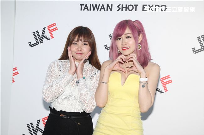 電影女神箐箐vs女神美學攝影戴群芳合推《箐動你的心》獨家專訪。（記者邱榮吉/攝影）