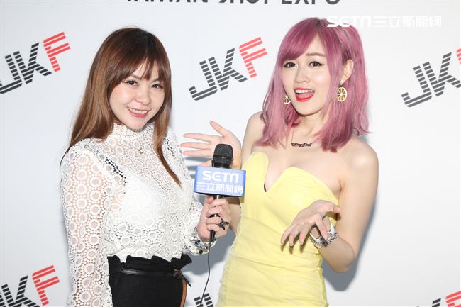 電影女神箐箐vs女神美學攝影戴群芳合推《箐動你的心》獨家專訪。（記者邱榮吉/攝影）