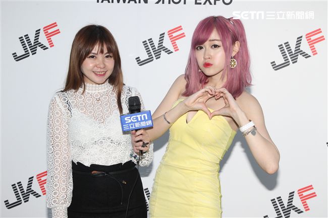 電影女神箐箐vs女神美學攝影戴群芳合推《箐動你的心》獨家專訪。（記者邱榮吉/攝影）