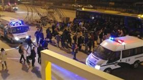 大陸男方航空爆發機上衝突，乘客互毆打到機艙濺血。（圖／翻攝文學城）