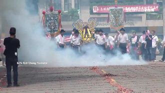 虎爺吃炮改聽鞭炮聲？信徒：不夠熱鬧