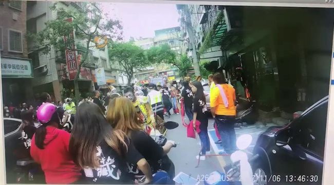 講話太衝衍糾紛　八家將忙當和事佬