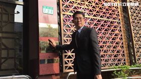 律師劉育年幫簡太郎到北檢控告黃國昌涉誹謗、誣告。潘千詩攝