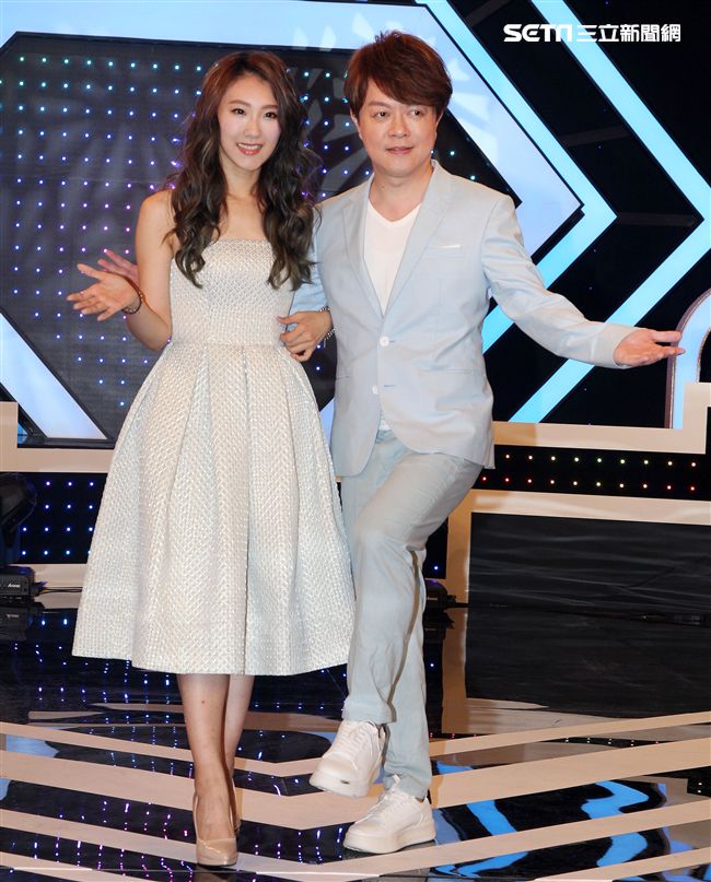 謝金晶、翁立友。（記者邱榮吉/攝影）