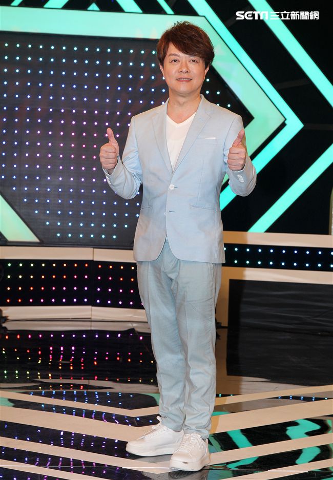 翁立友。（記者邱榮吉/攝影）