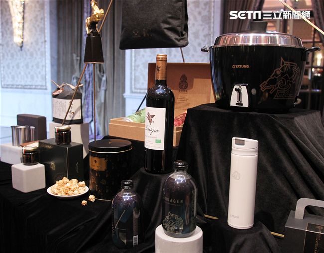 54屆金馬獎禮品搶先曝光。（記者邱榮吉/攝影）