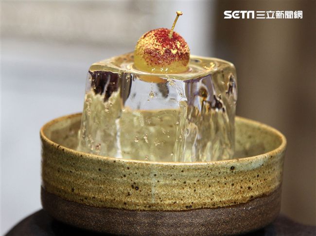 黃瓜葡萄。（記者邱榮吉/攝影）