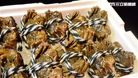 雲軒西餐廳外帶活蟹。（圖／君品提供）