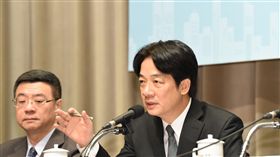 行政院長賴清德出席「行政院排除產業投資障礙 穩定供電策略」記者會德。（行政院提供）