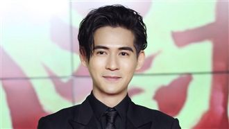 粉絲因1千塊分手！周渝民霸氣：我來