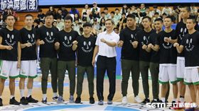  ▲松山高中11位上季奪冠的球員今日出席頒獎典禮。（圖／記者蔡宜瑾攝影）