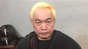 康康，演唱會，染金髮（翻攝自康康臉書）