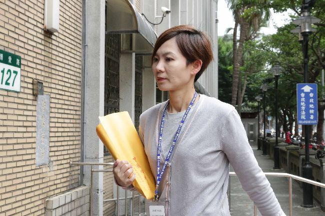 官司纏身　彭愛佳為工作聲請解除境管