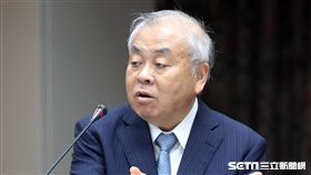 基本工資3萬元  主計長：廠商可能無法承受民眾在國發會提點子平台連署基本工資調漲為新台幣3萬元，逾5千人附議通過成案，待主責機關回應。行政院主計總處主計長朱澤民（圖）26日在立法院表示，一下子提高到3萬元，廠商可能無法承受。中央社記者張皓安攝  106年10月26日