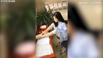 無臂正妹靠雙腳直播　驚人毅力吸粉絲