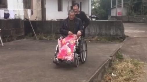 來世一定報答妳…她照顧癱瘓夫40年