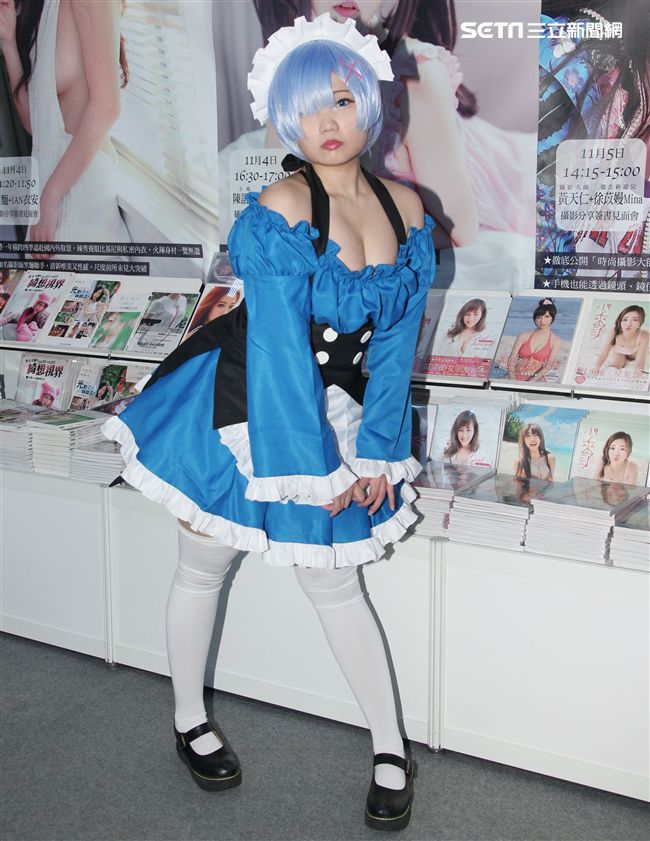 擁高人氣COSER肉感少女（Neneko）與女性攝影師小喵接受三立新聞網專訪。（圖／邱榮吉攝影）