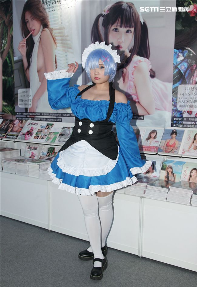 擁高人氣COSER肉感少女（Neneko）與女性攝影師小喵接受三立新聞網專訪。（圖／邱榮吉攝影）