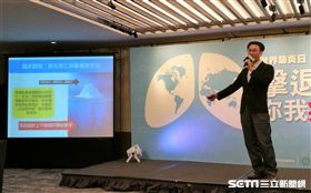 胸腔重症專科醫師蘇一峰說明，國人因肺炎死亡人數長期被低估的原因。（圖／記者楊晴雯攝）