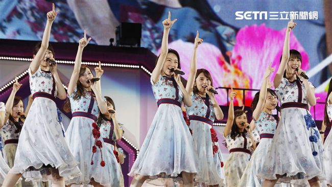 日女團首攻蛋　爬25米高台謝十萬粉