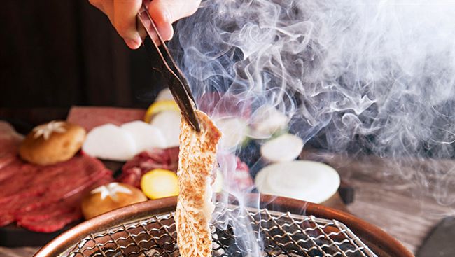 相撲力士的獎酬　宮崎牛烤3秒入口