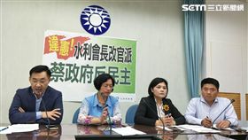 國民黨團１１月１０日記者會批評農田水利會改官派，記者李英婷攝影