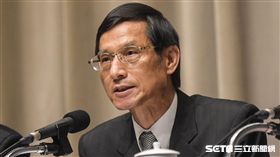 行政院政務委員林萬億針對一例一休修法召開記者會說明 圖／記者林敬旻攝