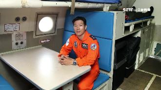 P-3C休息空間小　飛行員得席地睡