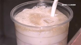 外國人裝飲料超麻煩!原來1神機是台灣發明
