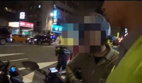 中山分局PO勸導影片_中山分局波麗士https://www.facebook.com/ZhongShanPolice/videos/vb.1622634108005654/1969563483312713/?type=2&theater