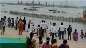 印度,遊船,傾覆,水上意外（圖／翻攝自推特）