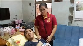 母親辭工作不放棄　全癱少年奇蹟甦醒／高雄鳳林分局，警方提供