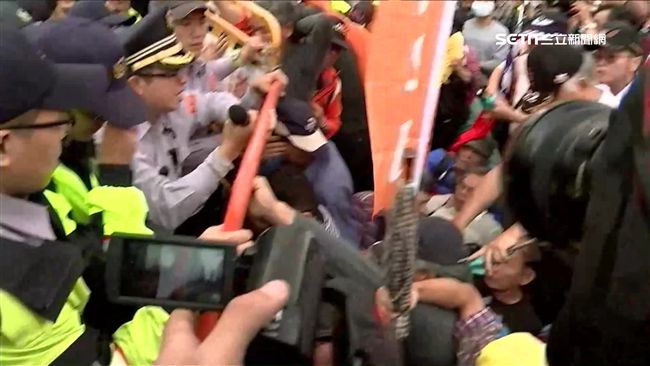 反年改嗆流血殺人！一毛都不能砍？