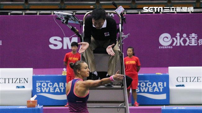 不服判決　迪雅琴科場上尖叫仍奪勝利