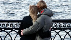 刷卡,姐弟戀,錢包,AA制,情侶,付錢,出遊,油錢,慷慨　圖／翻攝自Pixabay　https://goo.gl/8gFJRb