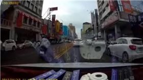 三寶,逆向,違規,爆料公社,機車　圖／翻攝自臉書