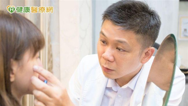 青春期戰痘！少男少女得長期抗戰？