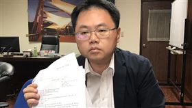 傳助慶富取得土地　高市府還原當時情況慶富集團獵雷艦弊案，傳出高市府大力協助業者取得修造船廠土地。高雄市海洋局長王端仁（圖）13日表示，市府未與慶富集團簽訂合作意向書，是一張說明興達港修造船區及南星遊艇專區等符合業者投資的造艦廠區書函。中央社記者王淑芬攝　106年11月13日