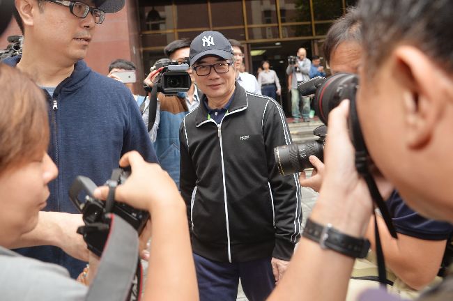 出關了！蔡正元臉書開始運作