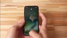  iPhone X Face ID 翻攝影片