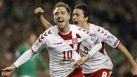 ▲靠著Christian Eriksen（前）的帽子戲法，丹麥再度晉級世界盃。（圖／美聯社／達志影像）