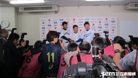 ▲亞冠賽台日韓3國監督記者會吸引超過百家媒體採訪。（圖／記者蕭保祥攝）