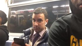 LeBron James與地鐵哥（圖／翻攝自YouTube）