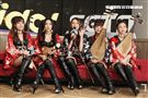 無双女子樂團上安安大明星直播。（記者邱榮吉/攝影）