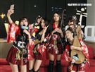 無双女子樂團上安安大明星直播。（記者邱榮吉/攝影）