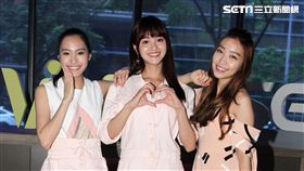 新女團IVI上安安大明星直播。（記者邱榮吉/攝影）